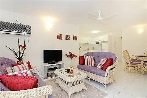 Outrigger Apartments Port Douglas 3*,