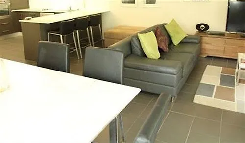 Outrigger Apartments ميناء دوغلاس