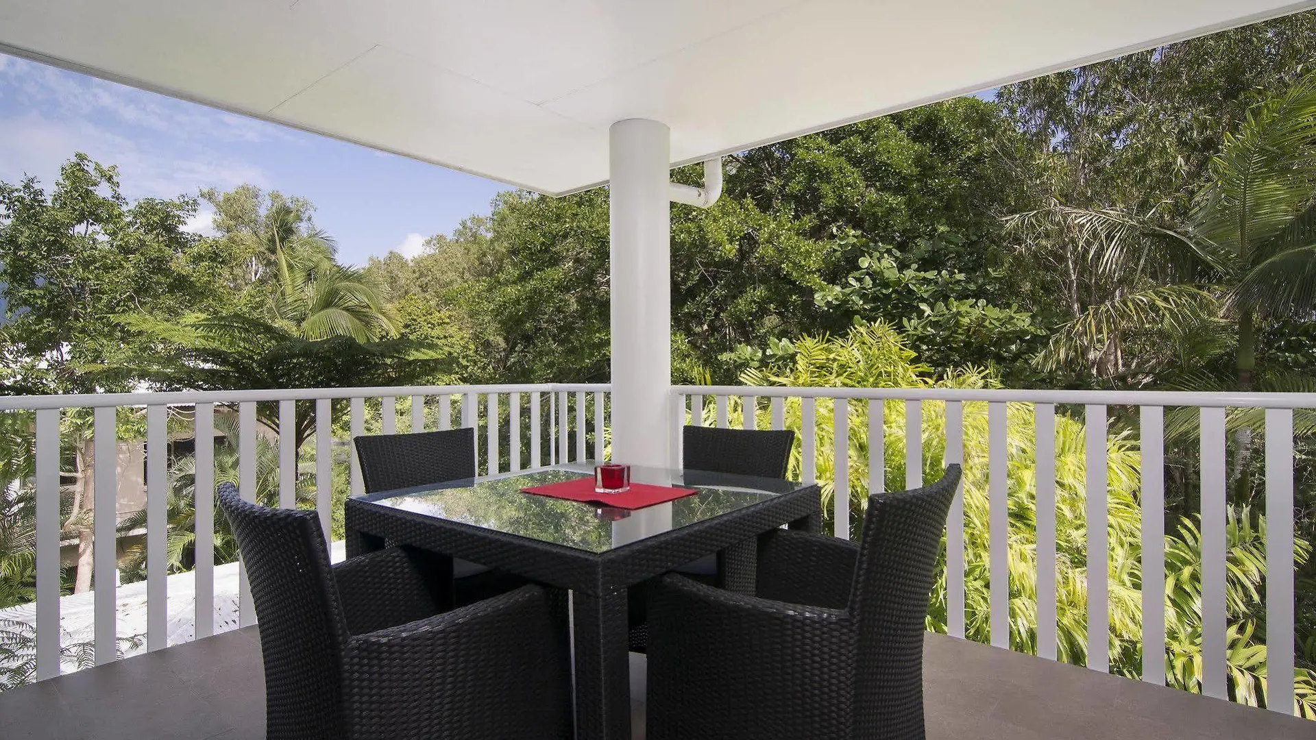 Outrigger Apartments ميناء دوغلاس 3*,